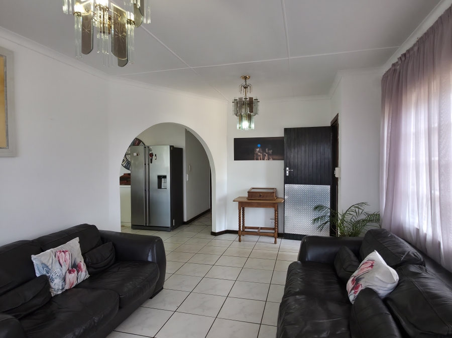 4 Bedroom Property for Sale in Noorsekloof Eastern Cape